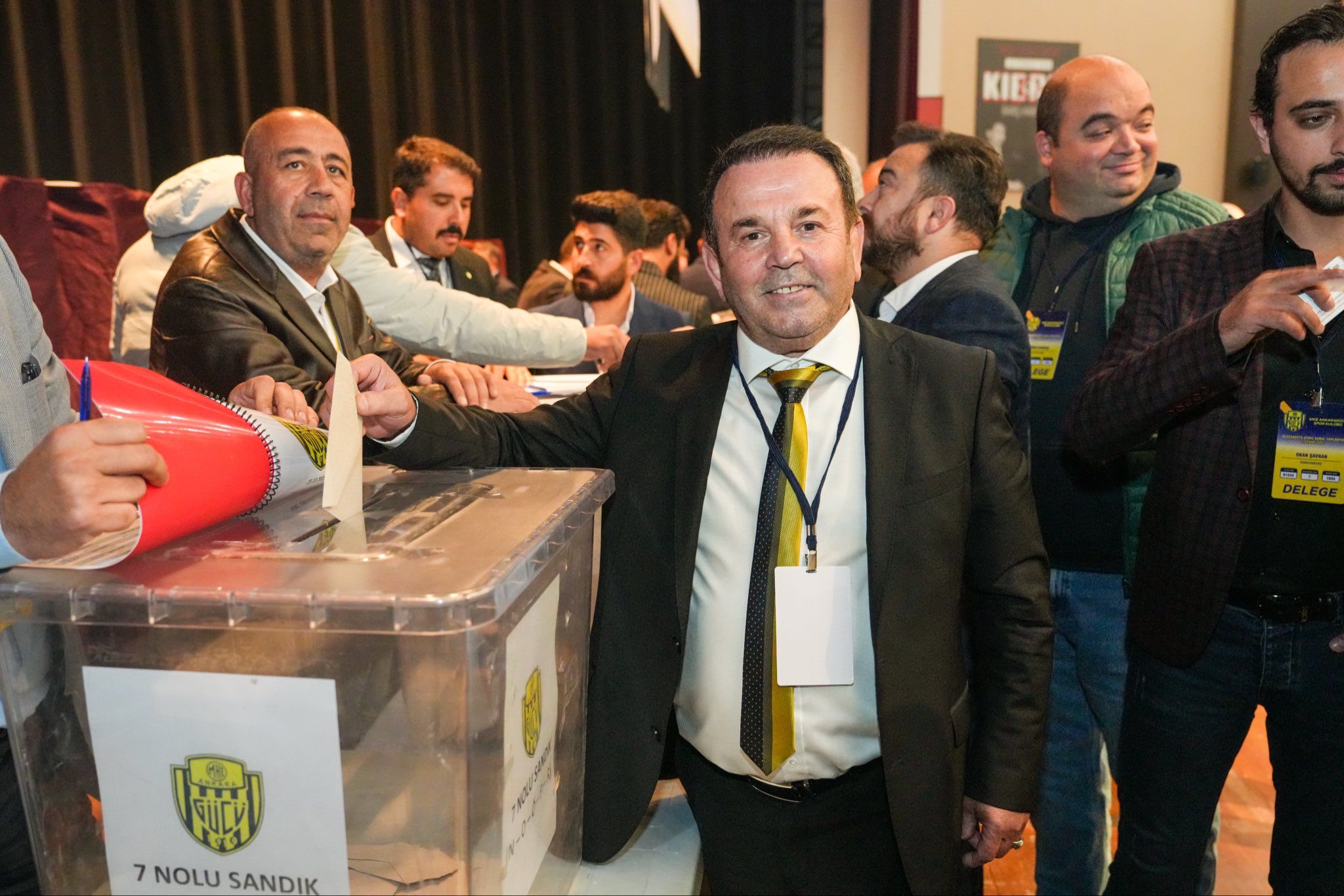 MKE Ankaragücü'nün Olağanüstü Genel Kurulu'nda Nuri Muhammet Yaman başkan seçildi.