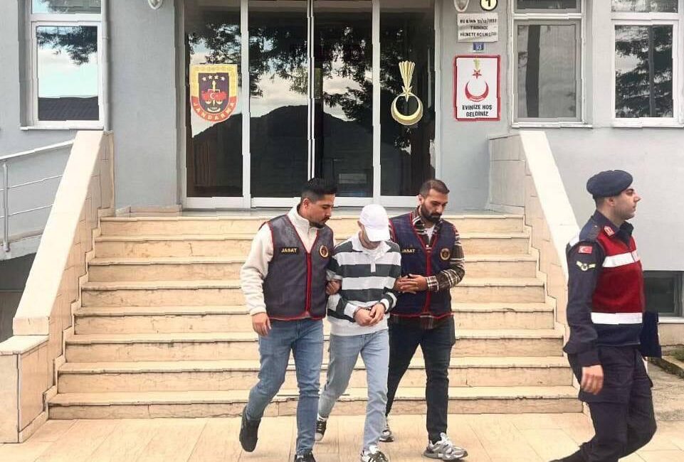 Ordu’nun Ulubey ilçesinde bir evden 140 kilo fındık çaldığı tespit