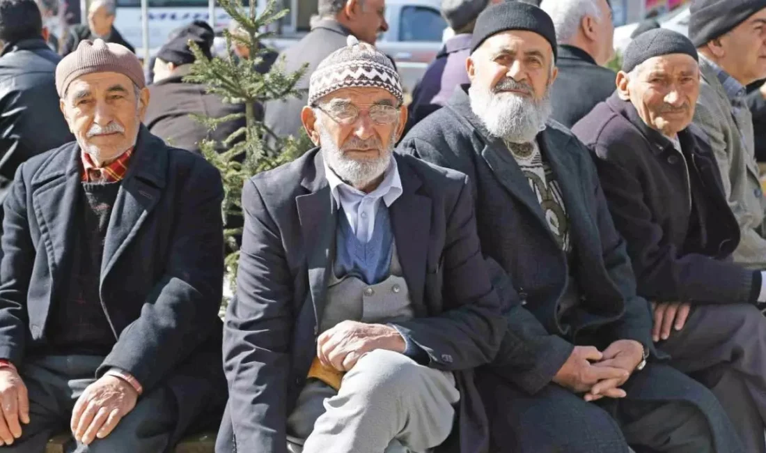 Emekli maaş sistemi yeniden şekilleniyor Hükümet, sosyal güvenlik sisteminin sürdürülebilirliğini artırmak için kapsamlı reformlara hazırlanıyor.