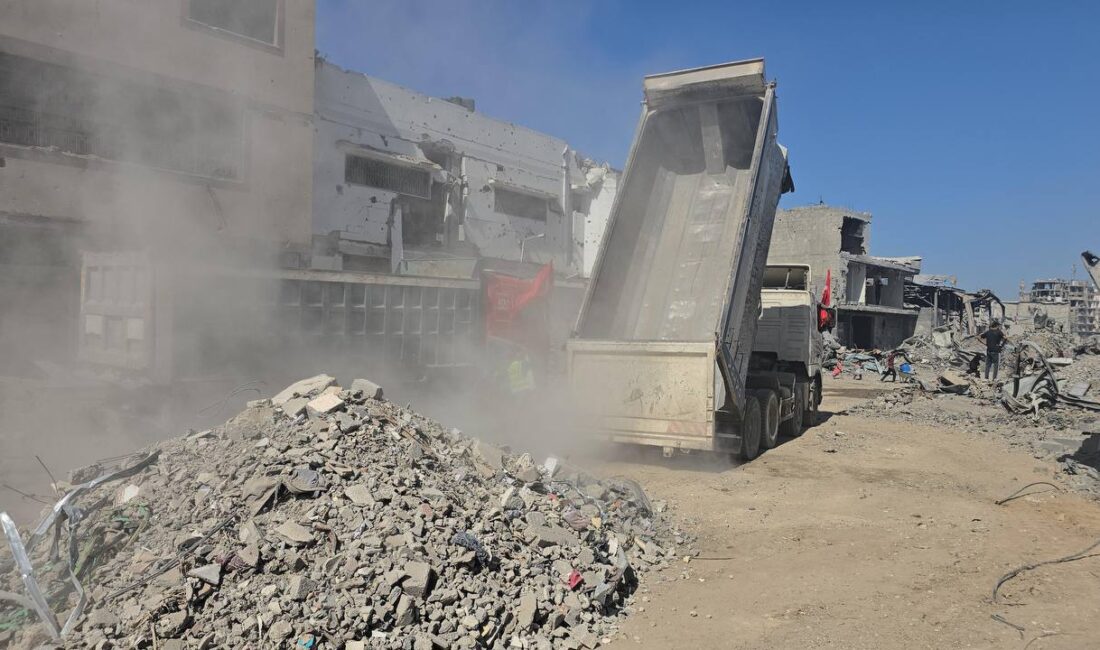 İHH İnsani Yardım Vakfı, Gazze’de özellikle kuzey bölgelerdeki enkaz kaldırma