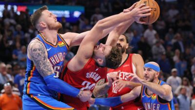 Houston Rockets forması giyen Milli basketbolcu Alperen Şengün, Oklahoma City