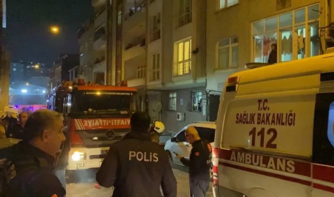 Beş katlı binada korkutan yangın: 15 kişi dumandan etkilendi İstanbul Esenler’de Beş katlı bir binanın merdiven boşluğunda çıkan yangında