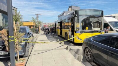 İstanbul Arnavutköy'de, seyir halindeki İETT otobüsünde bir yolcu, tartıştığı başka