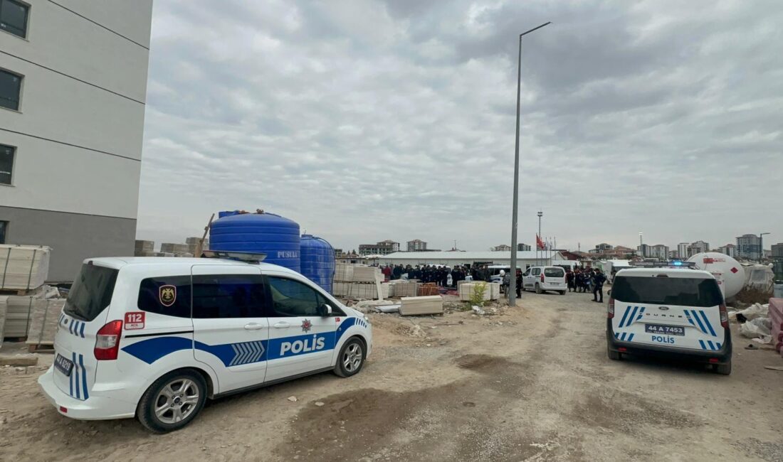 Yeşilyurt’ta bir inşaat şantiyesinde işçiler arasında çıkan tartışma, sopa ve