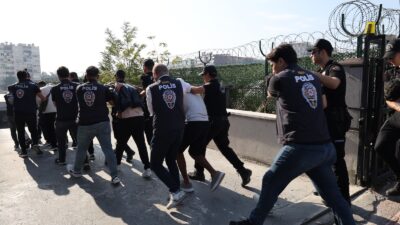 Mersin’de bir futbol kulübü adına “sahte loca bileti” satışı yaparak