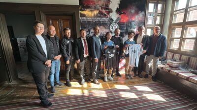 “Bu Forma Benden Sana Kardeşim” Kampanyası Afyonkarahisar’da Minik Yüreklere Ulaştı.