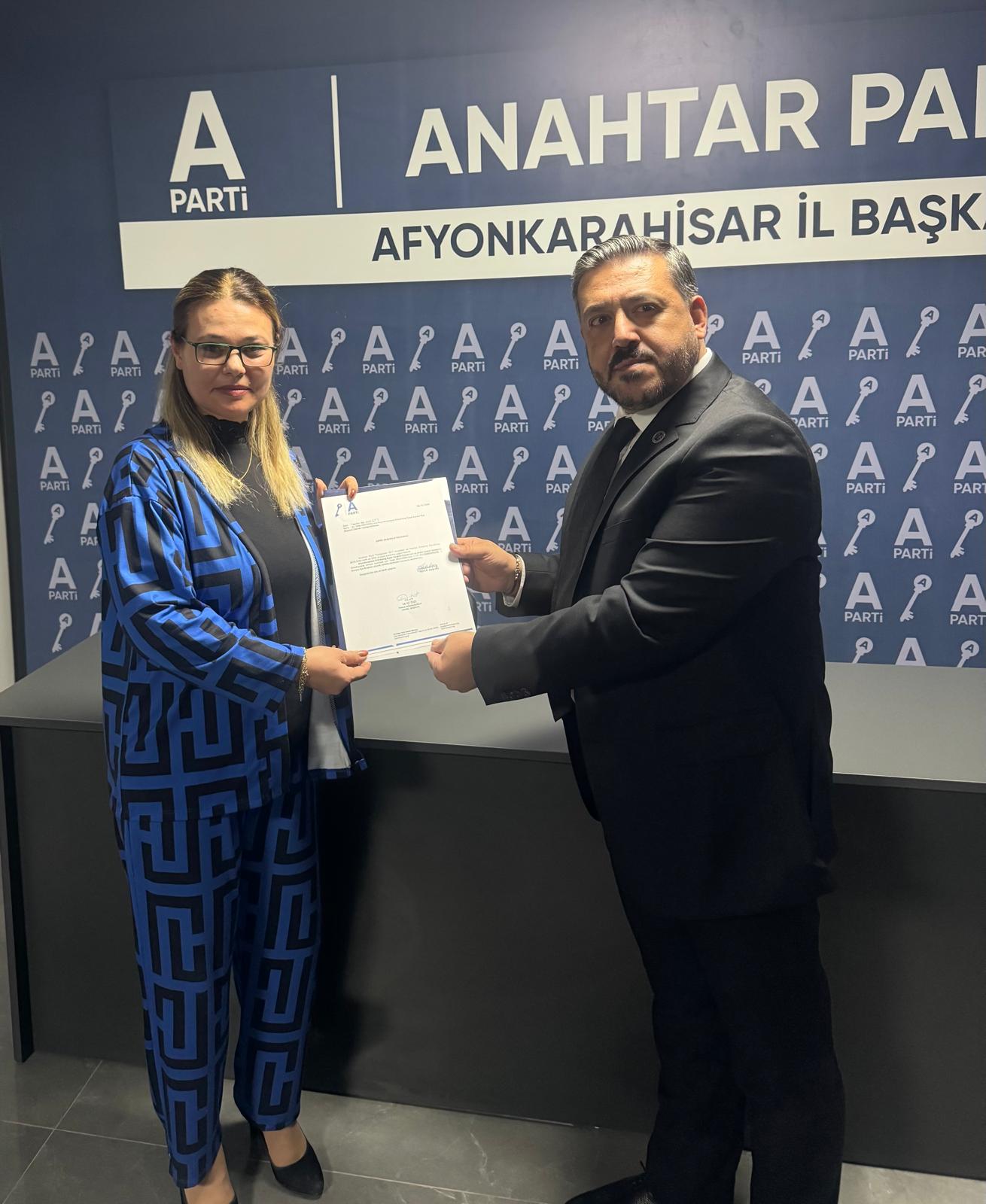 Anahtar Parti Emirdağ İlçe Başkanlığı görevine atanan Dilek Erdoğdu, düzenlenen