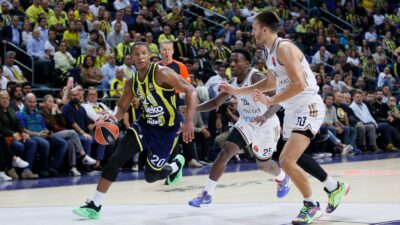 EuroLeague’de son üç maçını kaybeden sarı lacivertli ekip, bu akşam