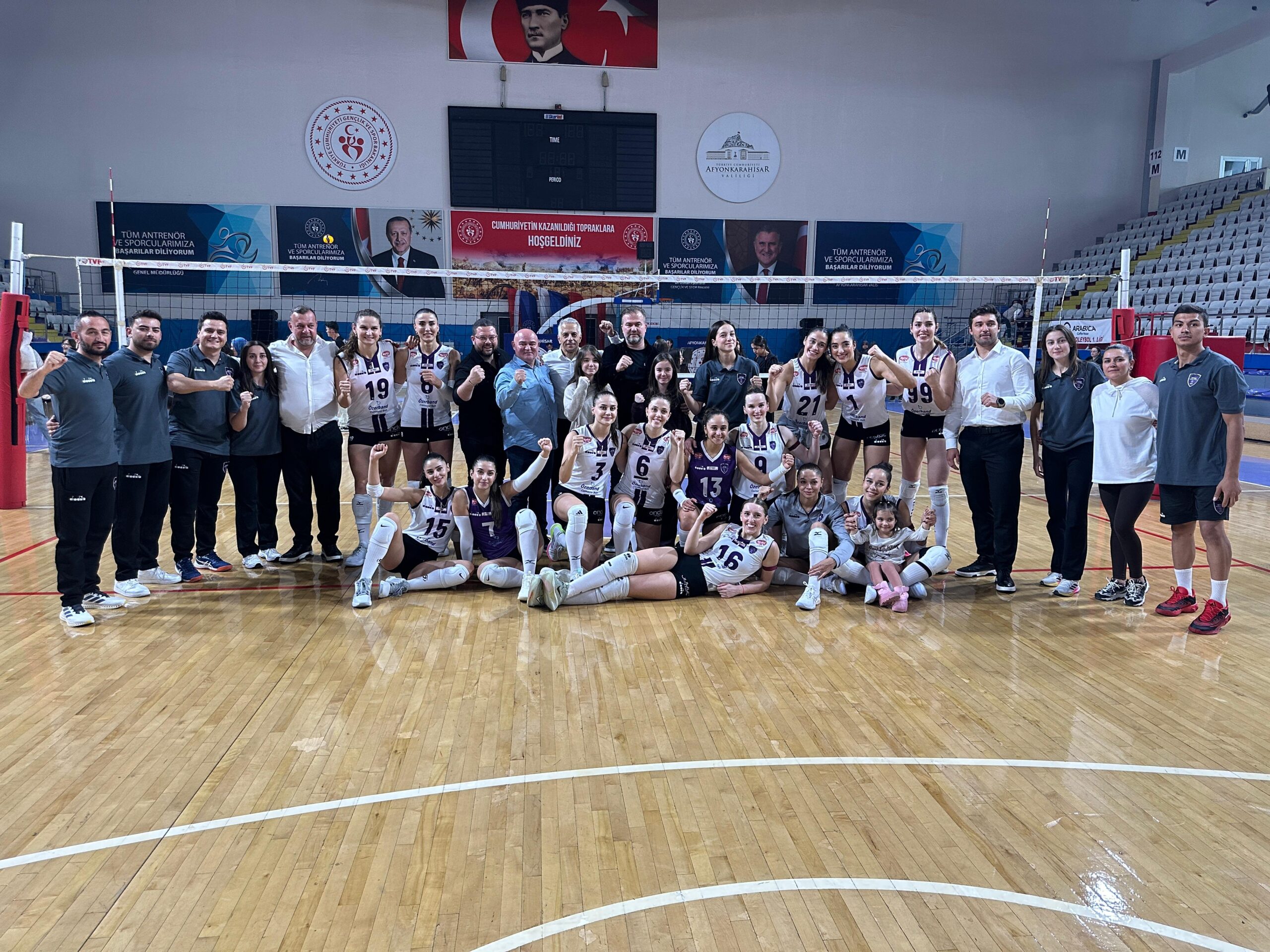 TVF Arabica Coffee House Kadınlar Voleybol 1. Ligi’nde oynanan karşılaşmada