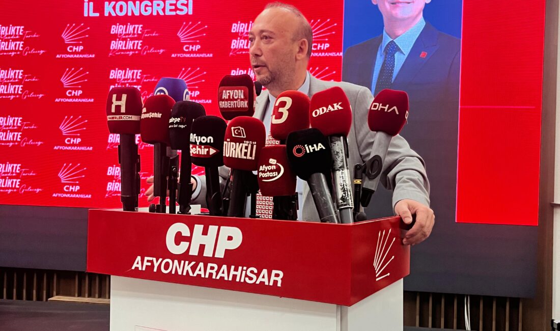 Cumhuriyet Halk Partisi’nin 39. Olağan İl Kongresi’nde konuşan Divan Başkanı