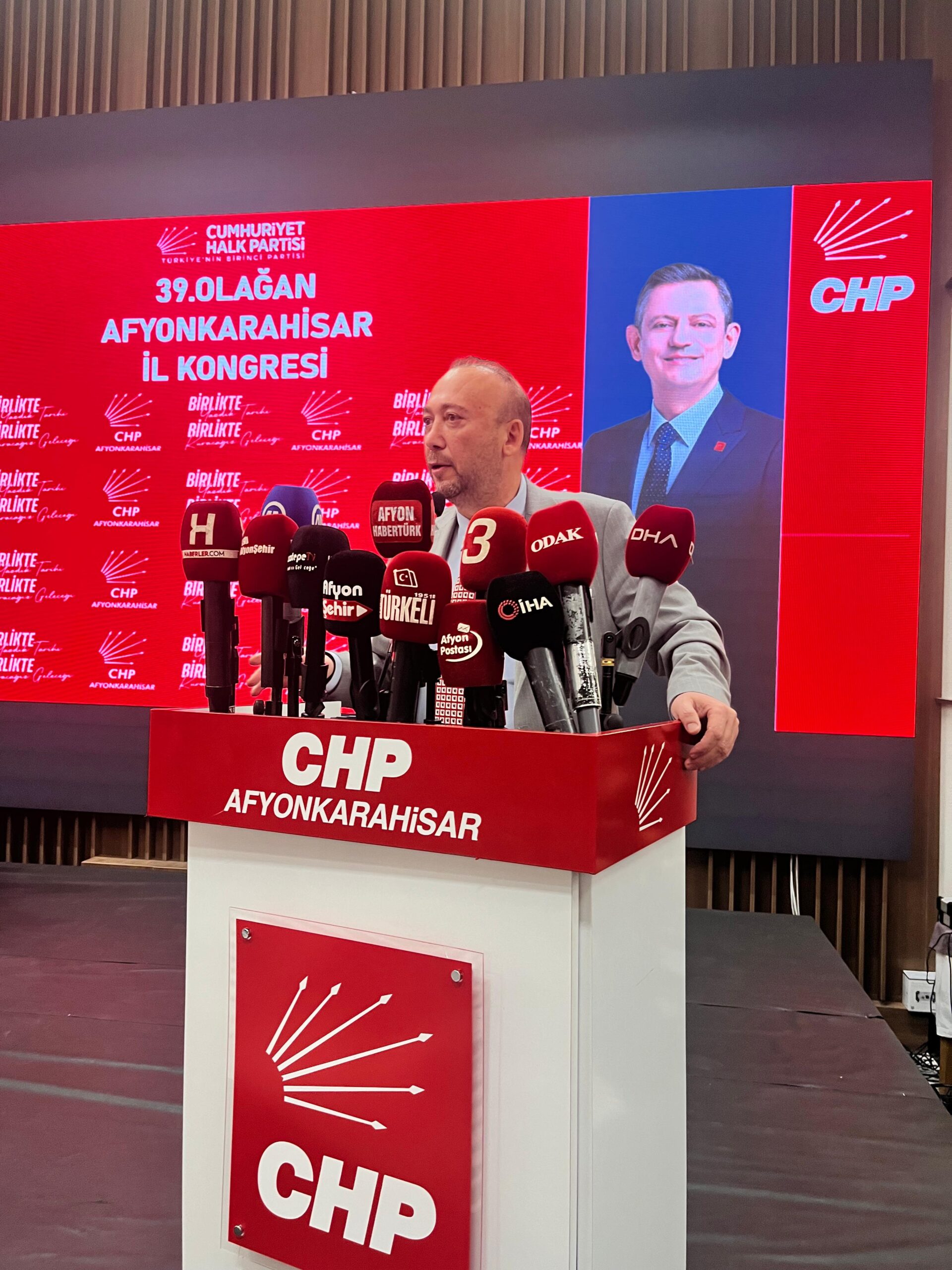 Cumhuriyet Halk Partisi’nin 39. Olağan İl Kongresi’nde konuşan Divan Başkanı