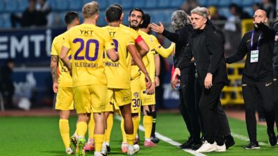 Orhan Ak’ın öğrencileri sahasında Kasımpaşa’yı 2-0 mağlup etti