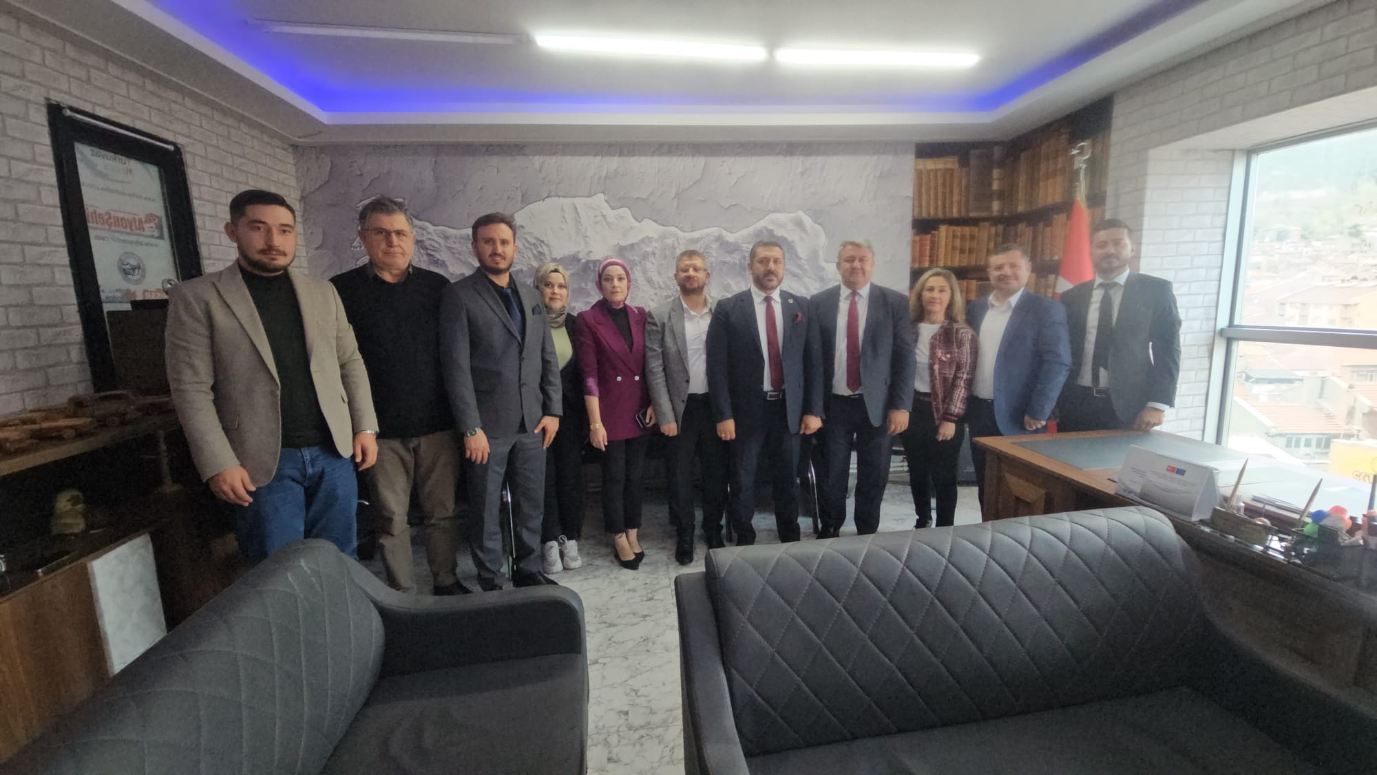 Anahtar Parti Afyonkarahisar İl Başkanı Üzeyir Aladağ ve yönetim kurulu