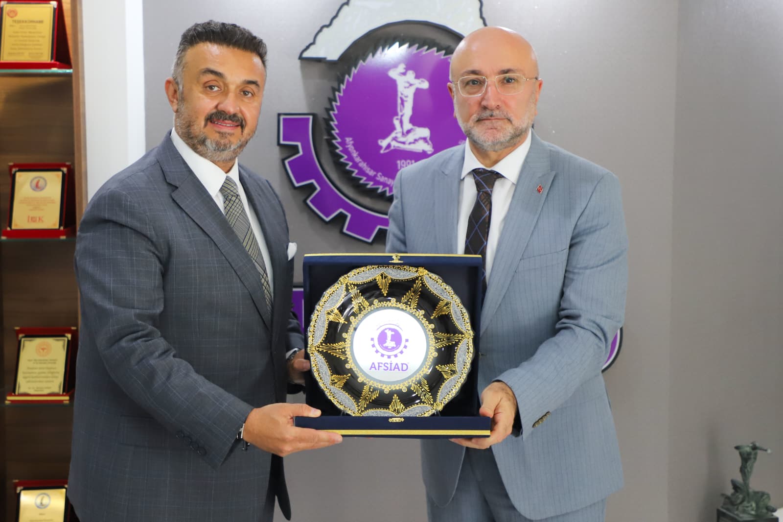 Ak Parti Afyonkarahisar İl Başkanı Turgay Şahin ve Ak Parti