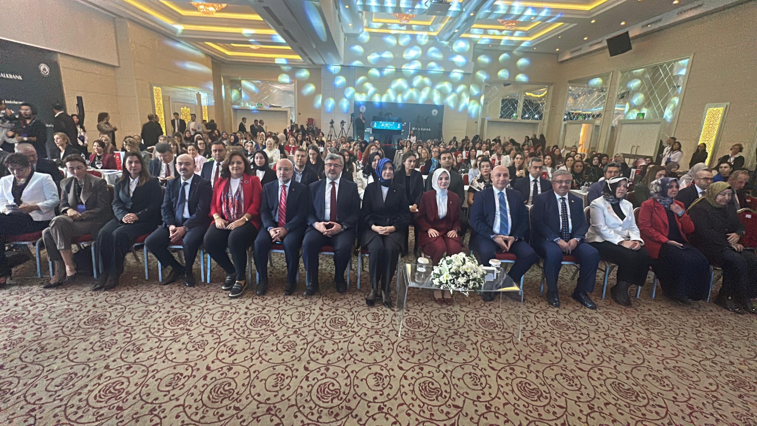 
Aile ve Sosyal Hizmetler Bakanı Mahinur Özdemir Göktaş, Afyonkarahisar’da düzenlenen