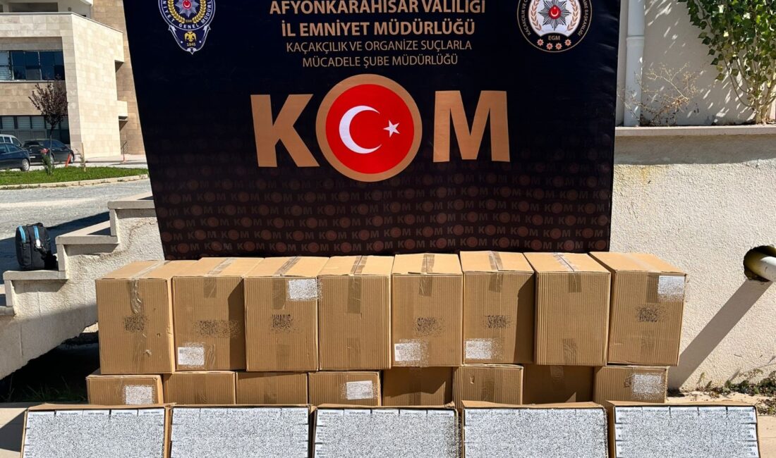   Afyonkarahisar Emniyet Müdürlüğü ekipleri, şüphe üzerine durdurdukları bir araçta