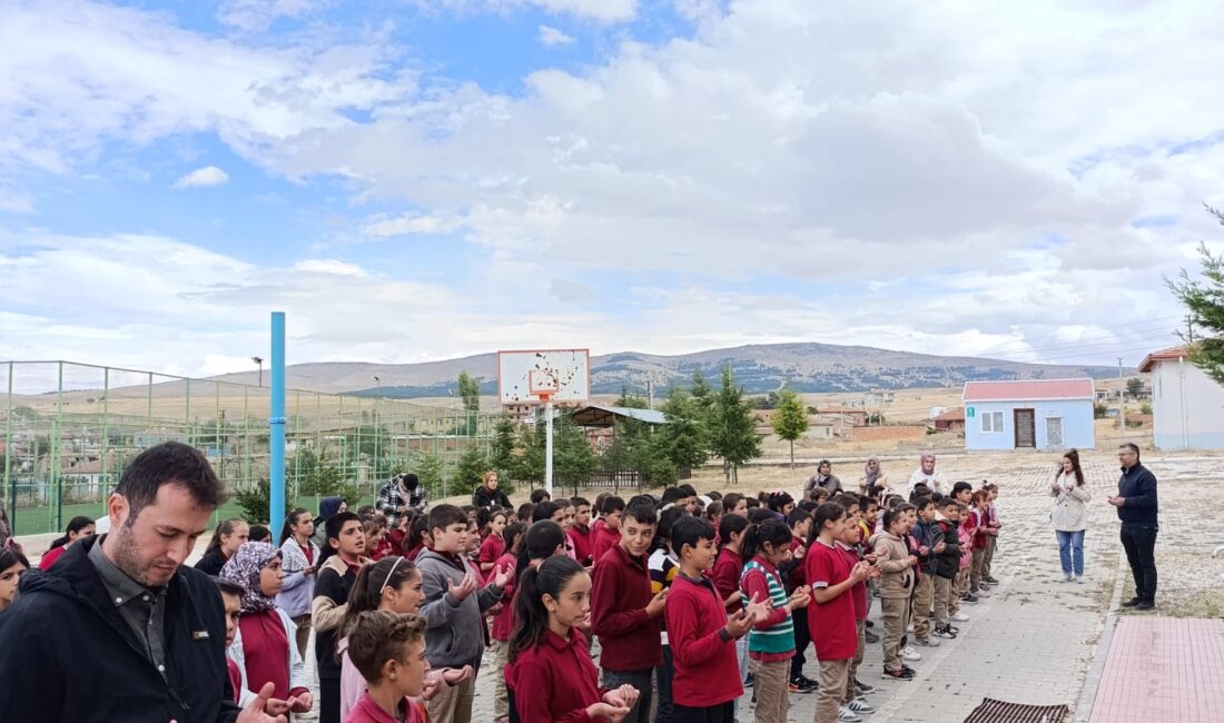 
Afyonkarahisar'ın Çobanlar ilçesinde, İsrail’in Gazze’de sürdürdüğü zulme dikkat çekmek ve