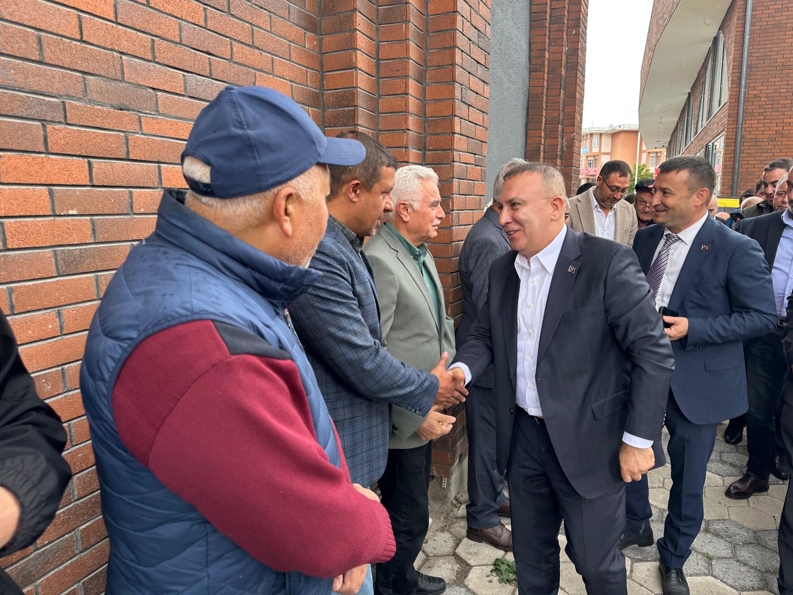 MHP Genel Başkan Yardımcısı ve İstanbul Milletvekili İzzet Ulvi Yönter,