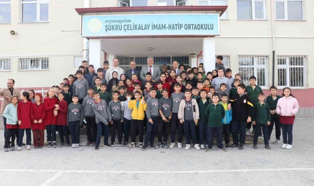 Afyonkarahisar’da öğrenci ve öğretmenlerin katılımıyla ‘Hedef YKS ve LGS’ proje
