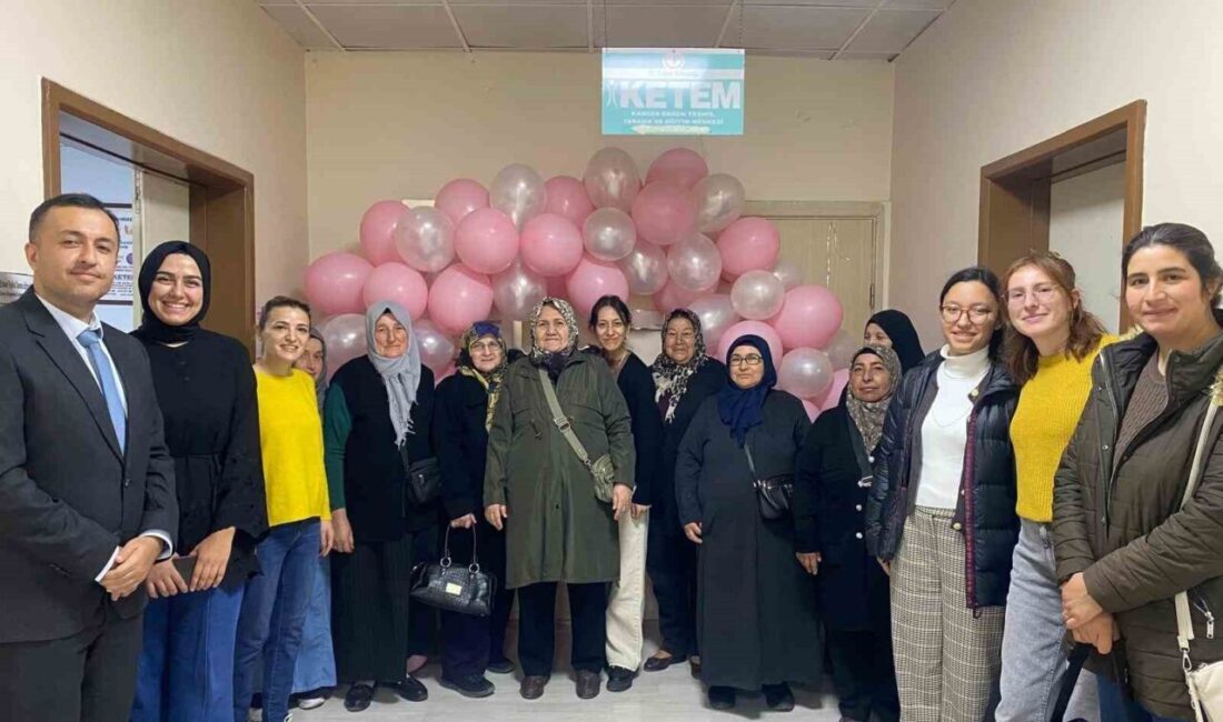 Afyonkarahisar Merkez Toplum Sağlığı Merkezi tarafından ‘Meme Kanseri Farkındalık Ayı"
