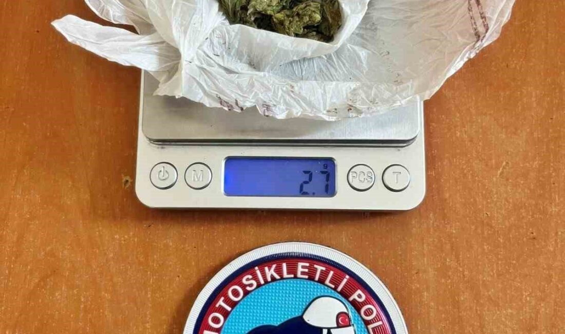 Afyonkarahisar’da polisin bir haftalık denetim raporu açıklandı Afyonkarahisar İl Emniyet Müdürlüğü'nün 20-27 Ekim tarihlerindeki denetim ve şok