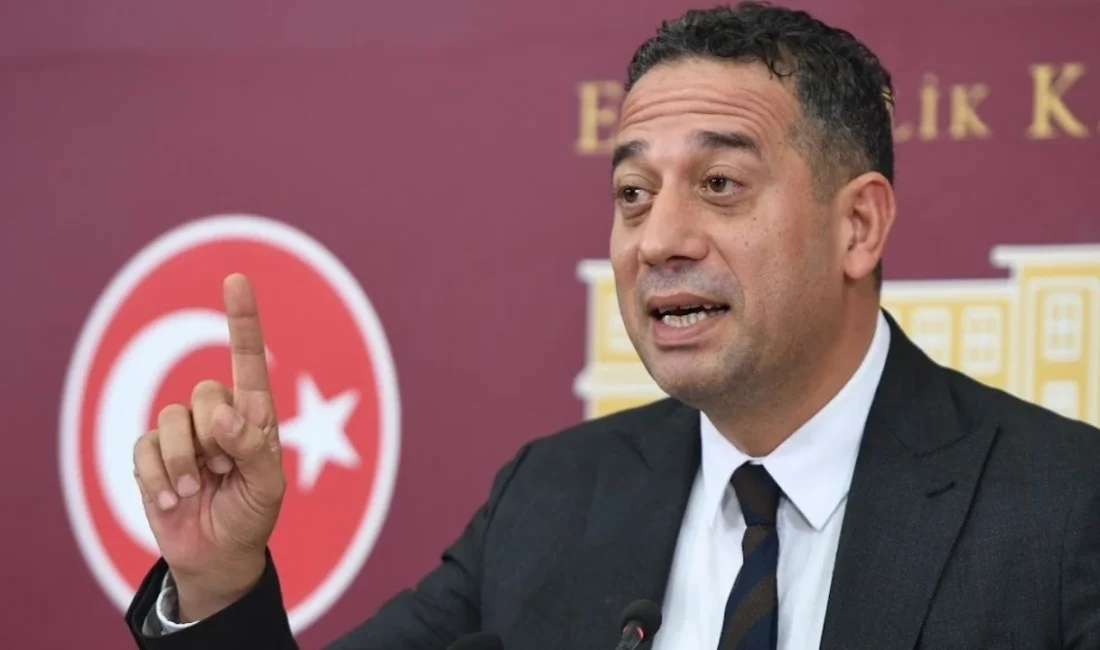 Adalet Bakanı Yılmaz Tunç, CHP Grup Başkanvekili Ali Mahir Başarır