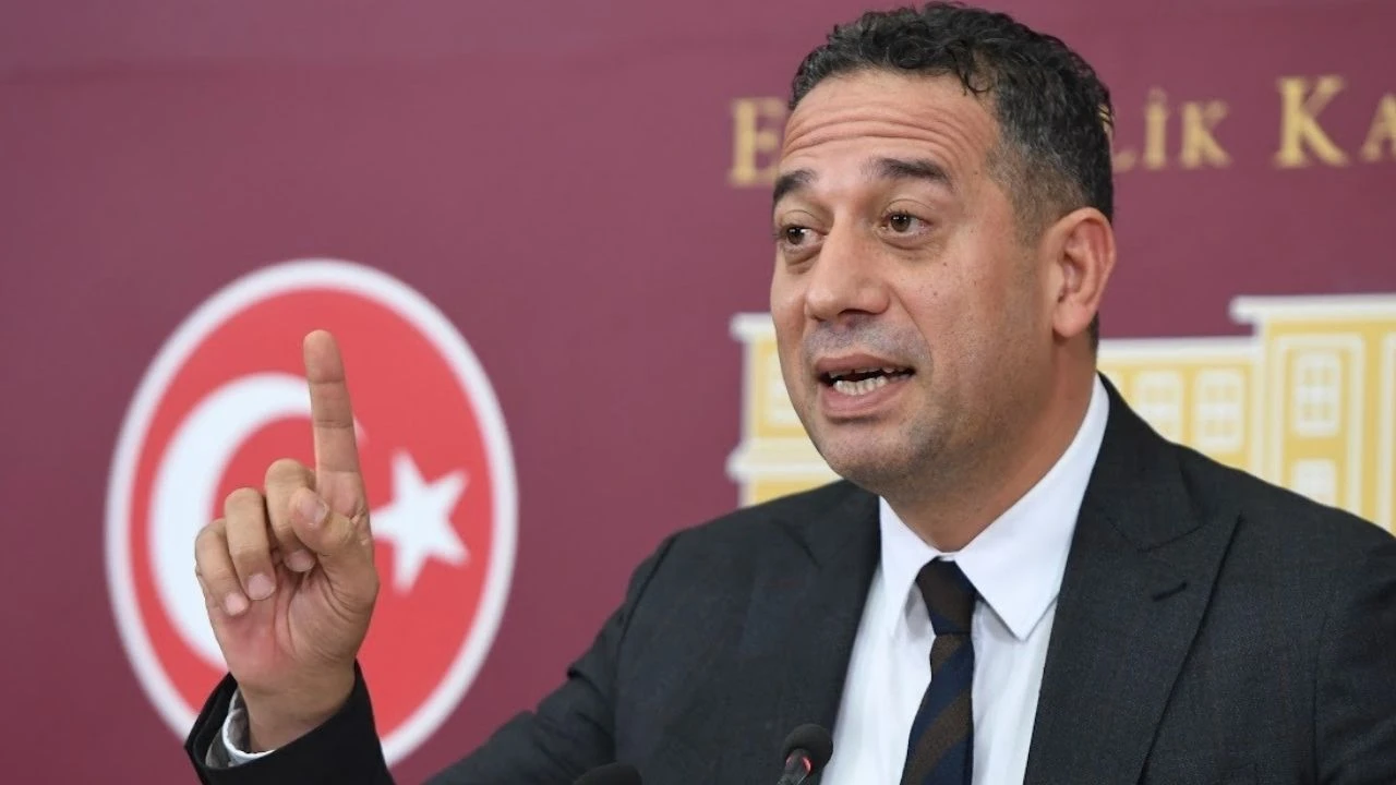 Adalet Bakanı Yılmaz Tunç, CHP Grup Başkanvekili Ali Mahir Başarır