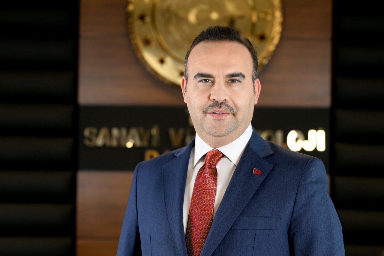 SANAYİ ve Teknoloji Bakanı Mehmet Fatih Kacır, "ARF süper bilgisayar