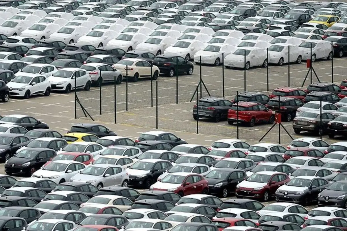 Ticaret Bakanlığı, yetki belgesi olmadan ikinci el araç ticareti yapan