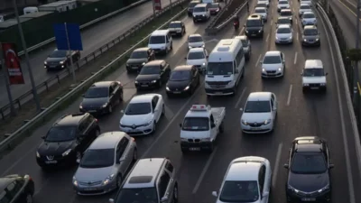 Petrol fiyatlarındaki yükseliş akaryakıt zamlarını tetikliyor. Bu gece yarısından itibaren