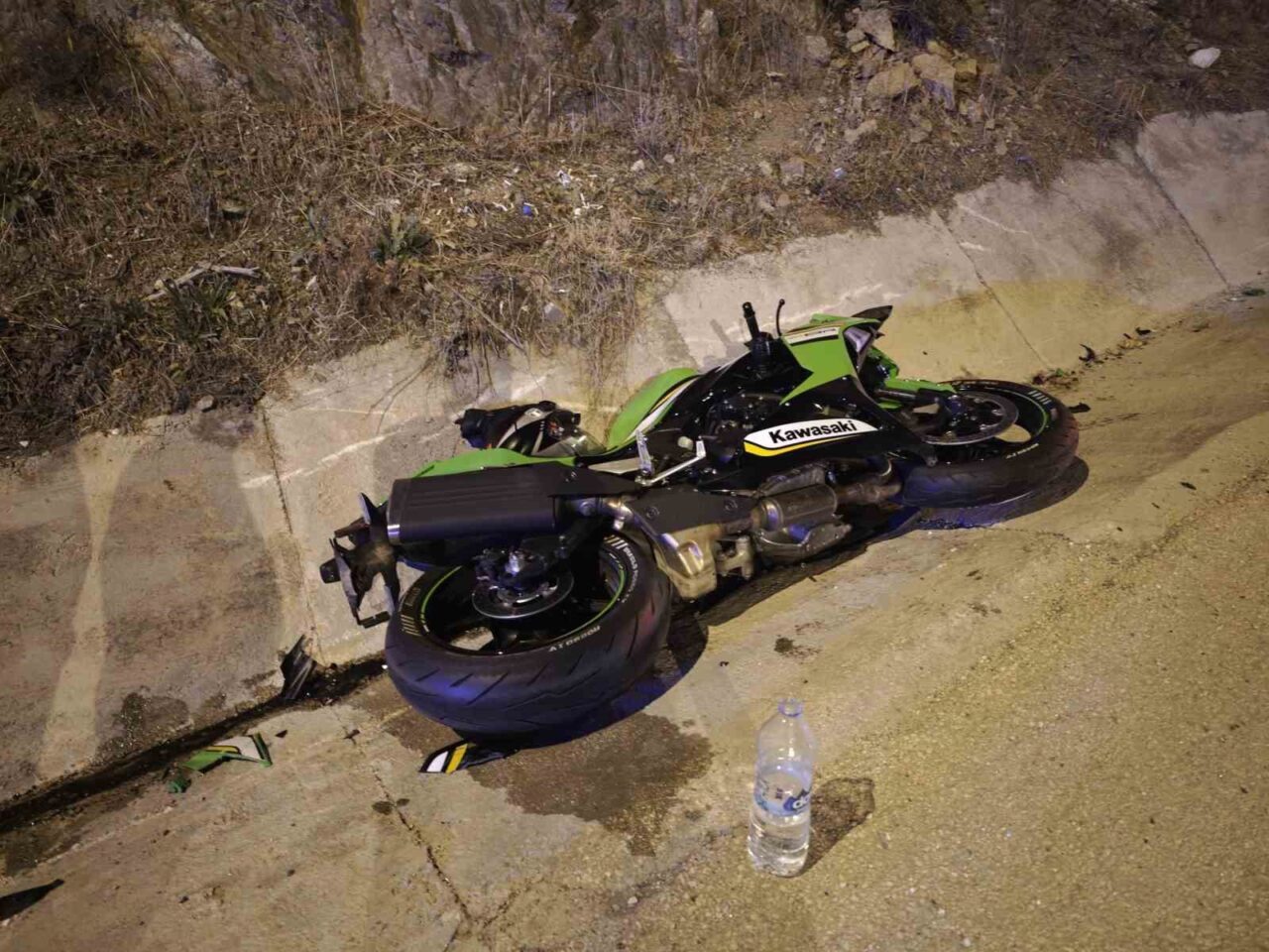 Bilecik’te hafifi ticari araç ile motosikletin çarpışması sonucu meydana gelen