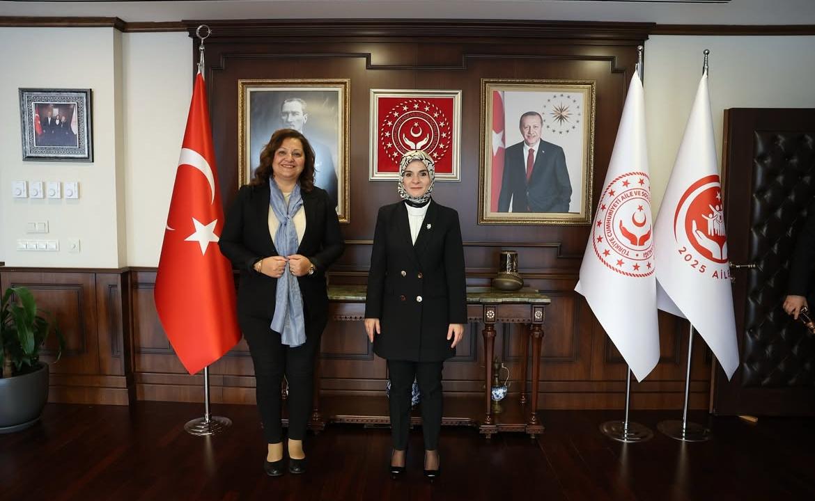 Afyonkarahisar Belediye Başkanı Burcu Köksal, Aile ve Sosyal Hizmetler Bakanı