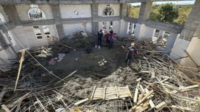 Adıyaman’ın Hasankendi köyünde cami inşaatında beton dökümü sırasında meydana gelen