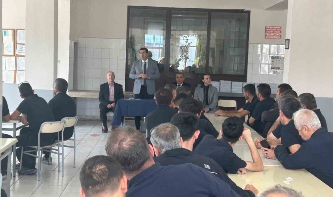 Çelikbaş: “Sosyal güvenlik, alın terinin güvencesidir” Afyonkarahisar SGK İl Müdürü Süleyman Çelikbaş, Bolvadin'de belediye, oda ve