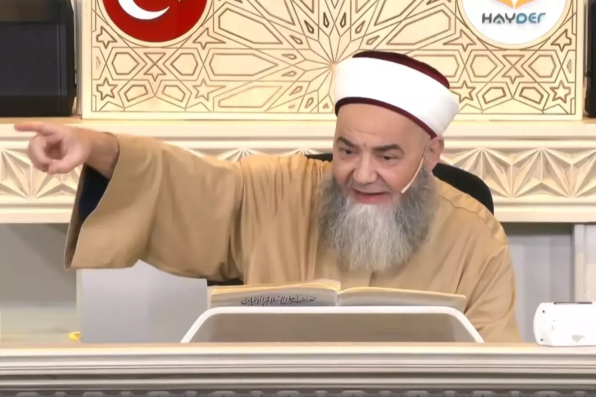 “Cübbeli Ahmet Hoca” olarak tanınan Ahmet Mahmut Ünlü, son paylaşımında