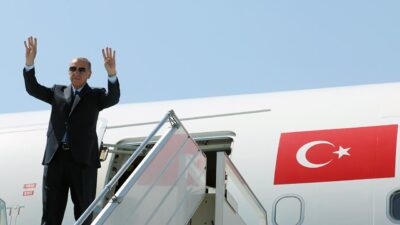 Cumhurbaşkanı Recep Tayyip Erdoğan, resmi temaslarda bulunmak üzere "TRK" uçağıyla