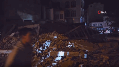 Balıkesir’in Sındırgı ilçesinde meydana gelen 6.1 büyüklüğündeki deprem sonrasında bölgede