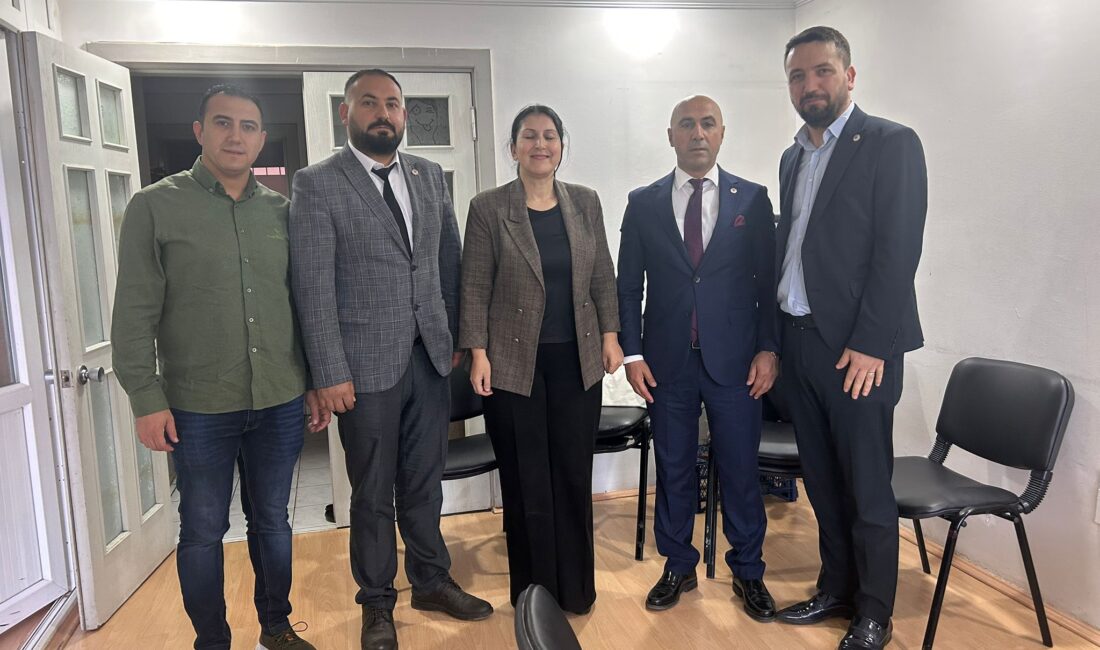 
Anadolu Sağlık Sen Genel Başkanı Necip Taşkın, Genel Başkan Yardımcısı