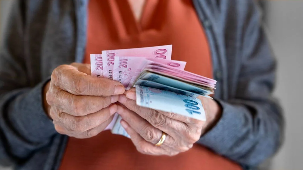 Aile ve Sosyal Hizmetler Bakanı Mahinur Özdemir Göktaş, ekim ayı