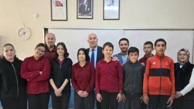 Afyonkarahisar Emirdağ İlçe Millî Eğitim Müdürü Gürkan Emeksiz, Güveççi Ortaokulu’nu