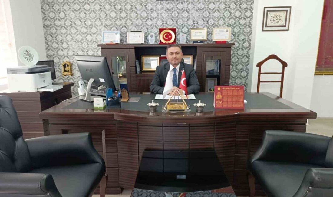 Afyonkarahisar Emirdağ Müftülüğü’nde hizmetiçi eğitimi Diyanet İşleri Başkanlığınca hazırlanan ‘Hafızlığı Muhafaza Hizmet İçi Eğitim Programı’