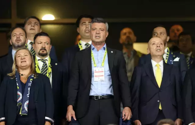 Fenerbahçe’de teknik direktör Domenico Tedesco’nun geleceği belirsizliğini koruyordu. Futbolcuların olumlu