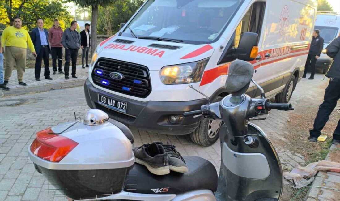 Afyonkarahisar’ın Şuhut ilçesinde kontrolden çıkan tescilsiz motosiklet, yol kenarındaki kaldırıma