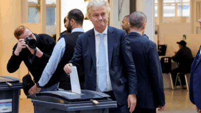 Hollanda’da seçmenler bugün erken genel seçimler için sandık başına gitti.