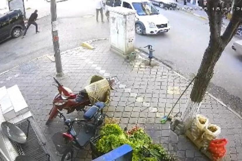 Iğdır’ın en işlek caddelerinden birinde iki grup arasında çıkan silahlı