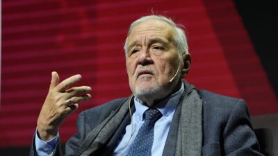 Tarihçi Prof. Dr. İlber Ortaylı, sosyal medya hesabında 29 Ekim