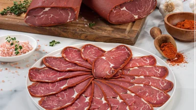 İngiltere'de bilim insanları, pastırma ve işlenmiş etlerdeki nitrat kimyasallarının 50