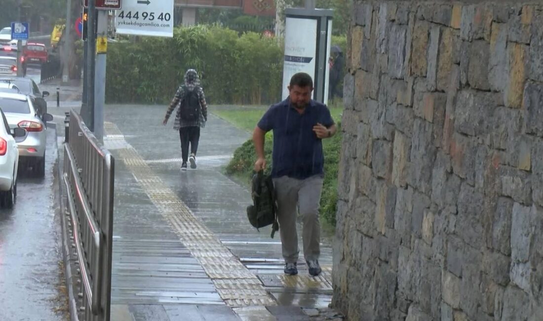 Okullarda eğitim saat 16.00’dan itibaren tatil edildi Meteoroloji uyarısının ardından, İstanbul'da öğle saatlerinden sonra beklenen gök gürültülü