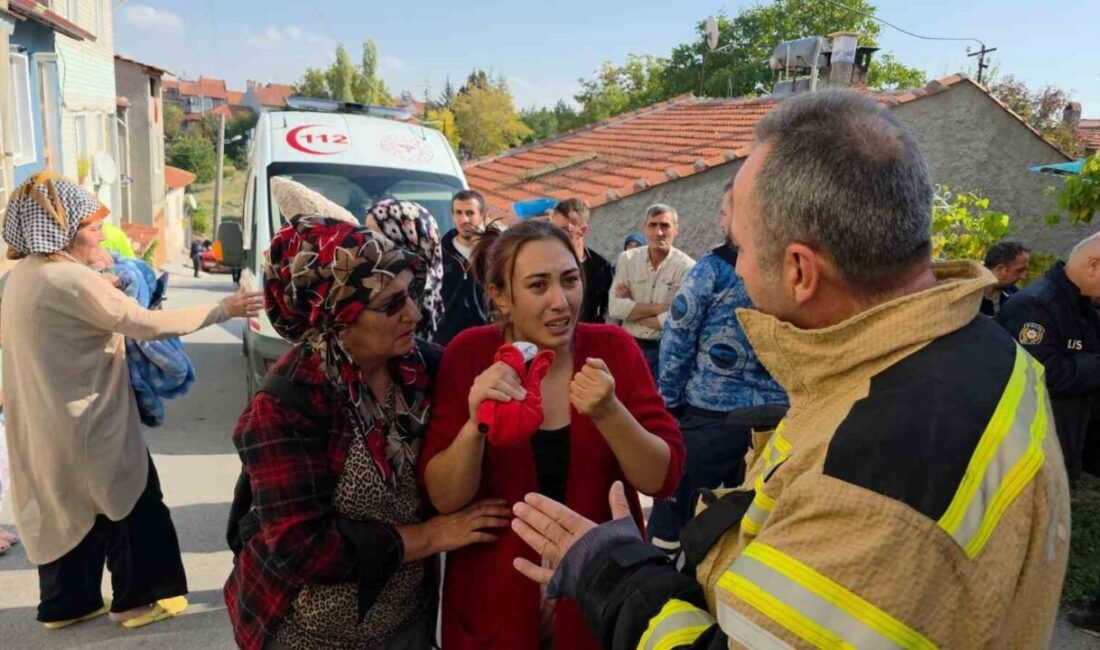 Kütahya'da çıkan yangında bir anne, iki küçük çocuğuyla birlikte balkona