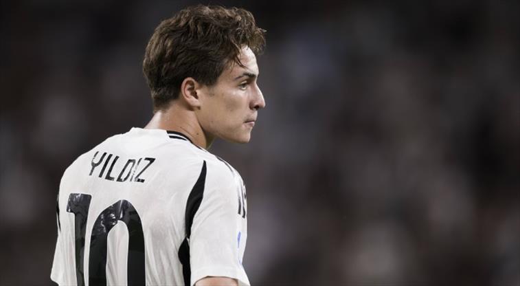 Manchester Unıted, Juventus forması giyen Kenan Yıldız için İtalyan kulübüne